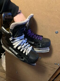 Hokejové brusle Bauer Supreme 1S – vel. 38,5