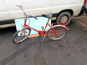 Prodám červené skládací kolo Universal