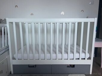 Dětská postýlka Ikea Stuva vč. kvalitní matrace