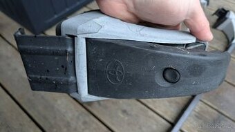 Střešní nosič, zahrádka na Toyota Avensis T22