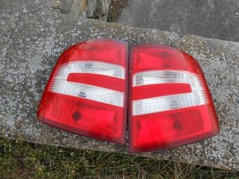 ŠKODA FÁBIA 1 KOMBI ZADNÍ SVĚTLA FACELIFT ORIG.ŠKODA