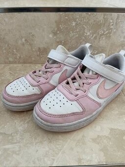 Dívčí tenisky Nike velikost 33,5