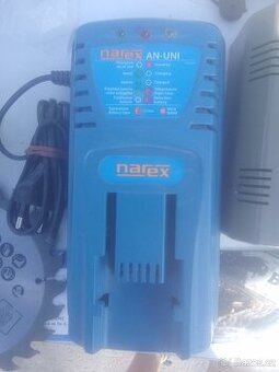 Nabíječka akumulátorů Narex