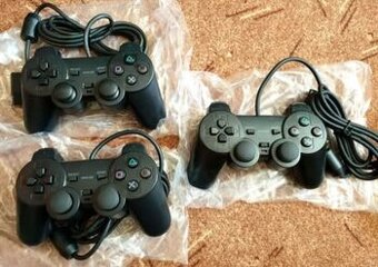 Ovladač na PlayStation 2 ovladač na PS2