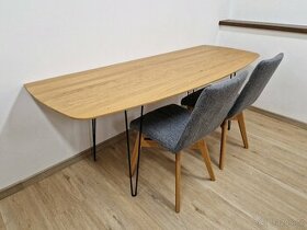 Nový jídelní dubový stůl ke zdi 76x200 cm