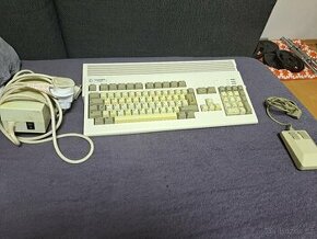 Prodám Commodore Amiga 1200 se zdrojem a myší