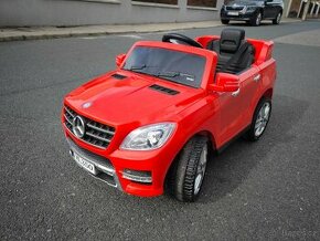 Elektrické dětské auto Mercedes Benz - TOP STAV