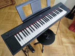 Digitální piano klávesy Yamaha Piaggero NP12