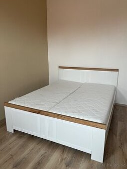 Postel 160x200 včetně roštů a matrací