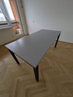 Psací / jídelní stůl