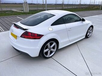 Audi TT 2.0TDi S-Line Quattro ANGLIČAN