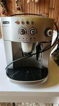Automatický kavovar DeLonghi