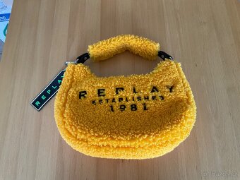 Plyšová žlutá kabelka-  Replay