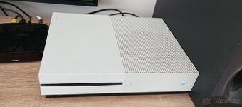 Xbox one 2 TB + 10 her a 3 ovladače - 1