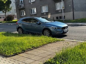 Volvo V40 D2, servis Volvo, nezávislé topení, panorama