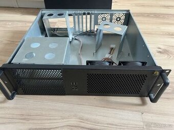 Netrack server case mini-ITX/microATX/ATX