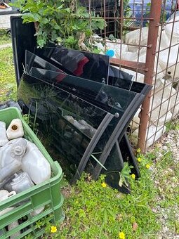 Predám dvere sklo Blantik kufor Toyota Previa 2000-2006