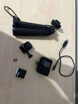 GoPro Hero 11 + držák GoPro 3-Way 2.0 + micro SD