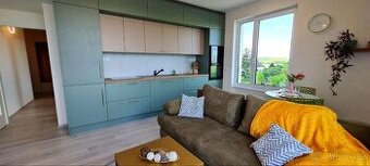 Pronájem bytu 2+kk 52 m (balkon, vybavený)