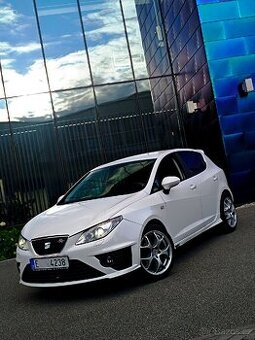 Seat Ibiza FR 1.6i 77kw manuál, 1.majitelka...
