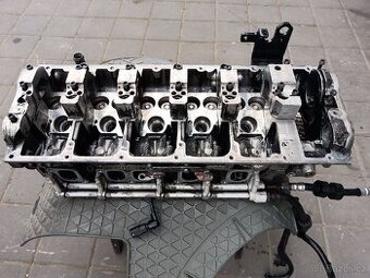 Hlava vw T5 2.5 tdi BNZ BPC