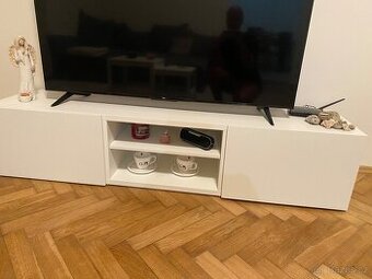 TV stolek