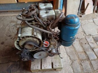 Motor slavia 2s90