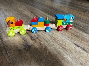 Dřevěný vláček
