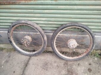 Kola moped stadion jawetta štíty rozeta komplet