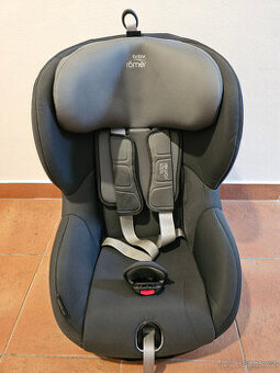 Britax Römer TRIFIX 2 i-SIZE