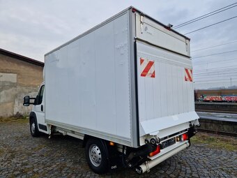 Auto s motorem 3,0 IVECO + hydraulické čelo