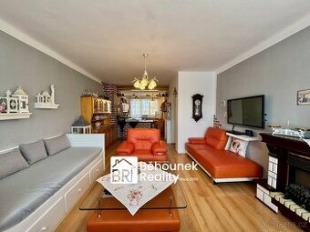 3+kk 90 m², 2 x lodžie, garáž, zahrada, možné využít jako 2 