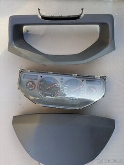 Budiky, pristrojova deska volvo v70ii 2002