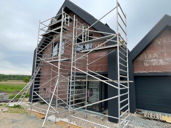 Prodám hliníkové lešení UTS Klimatek 2.5m x 1.45m