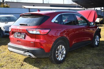 FORD KUGA `2022 2,4benz/hibryd