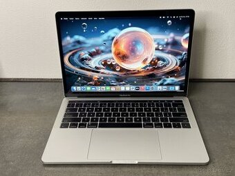 MacBook Pro 13" 2017 Silver 256GB / 16GB / i5 - DPH