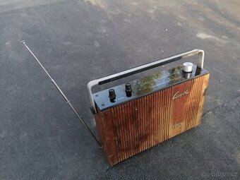 Predám starožitné rádio Tesla Capri