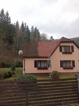 Čištění střech a fasád