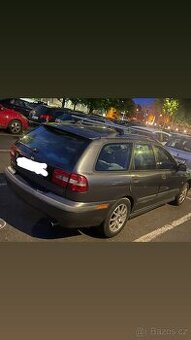 Volvo 40