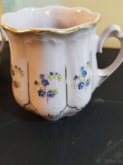 Růžový porcelán