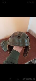 Tankistická přilba