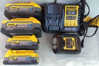 Baterie DeWalt 5Ah 1,7Ah 18V Power Stack a nabíječka DCB1104 - 1