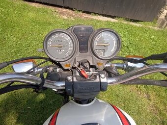 Suzuki gr 650 klasika na drátech s TP