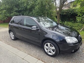 VW GolfV 1.4 59kw 2007 digi klimatizace tempomat