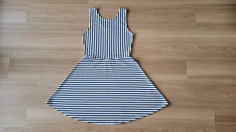 Šaty zn. H&M v. 158/164 - jako NOVÉ