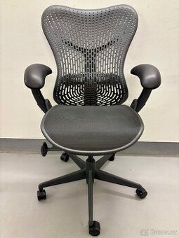 Kancelářská židle Herman Miller Mirra - top stav