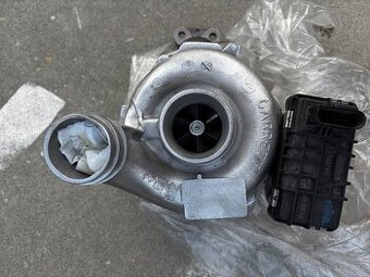 Mercedes Benz turbo pre motor om642