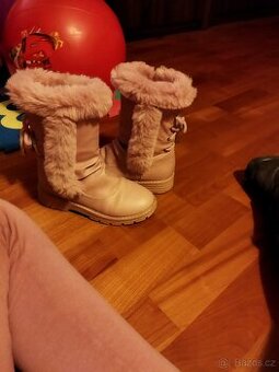 Dívčí zimní kozačky vel. 34