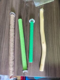 Hračky pro papoušky