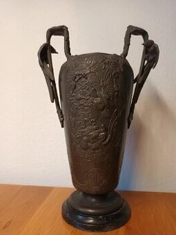 Starožitná secesní váza z artebronzu